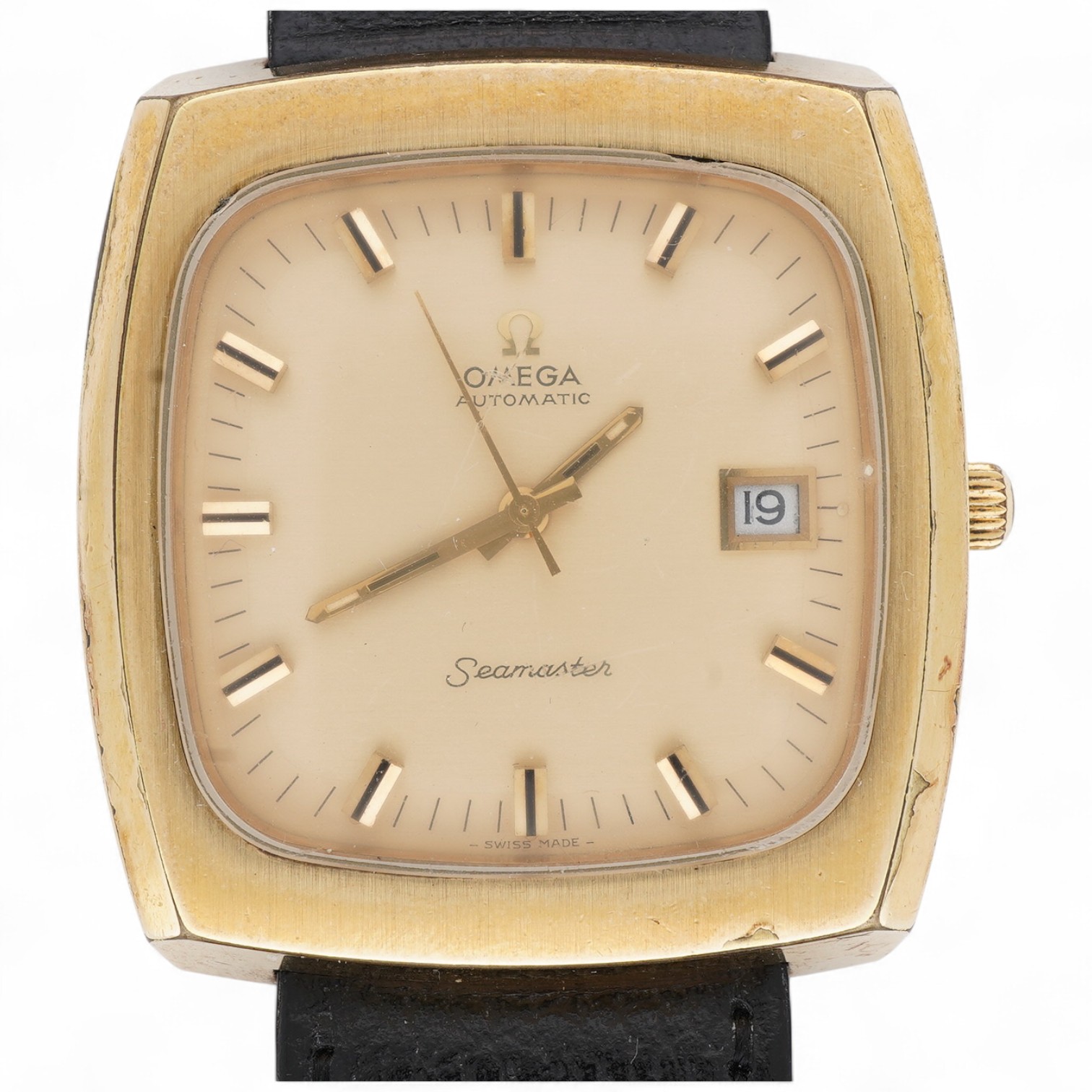 A gentleman's steel and gold plated Omega Seamaster automatic wrist watch, with baton numerals and date aperture, case diameter 38mm, on an associated leather strap, no box or papers.